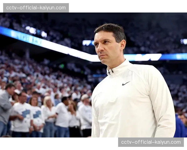 雷霆主教练戴格诺特专访：分享构建联盟顶级年轻转换防守体系的心得